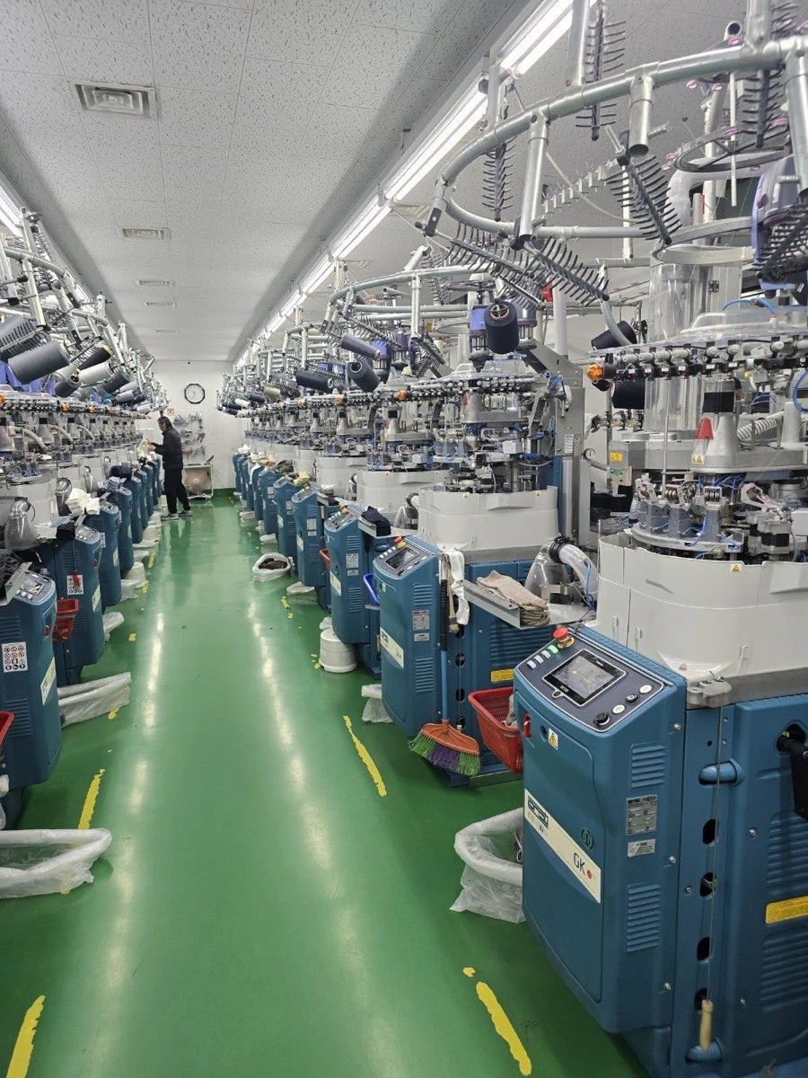 Production aisle — Leo Daily factory